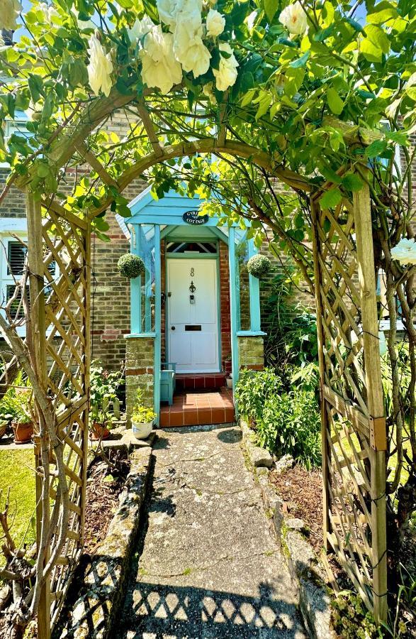 Garden Cottage - 3 Bedroom Close To Town And Beach Bournemouth Bagian luar foto
