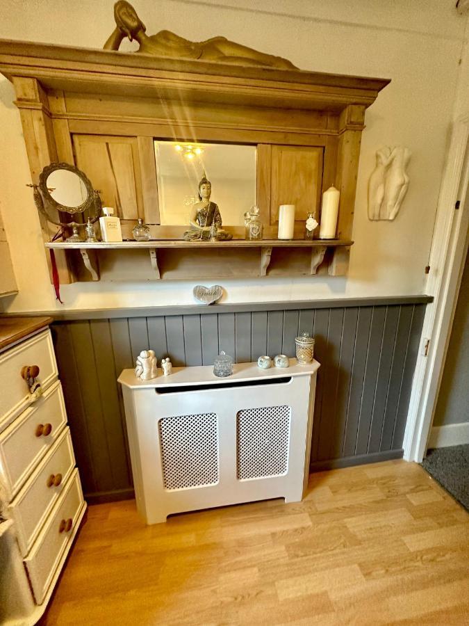 Garden Cottage - 3 Bedroom Close To Town And Beach Bournemouth Bagian luar foto