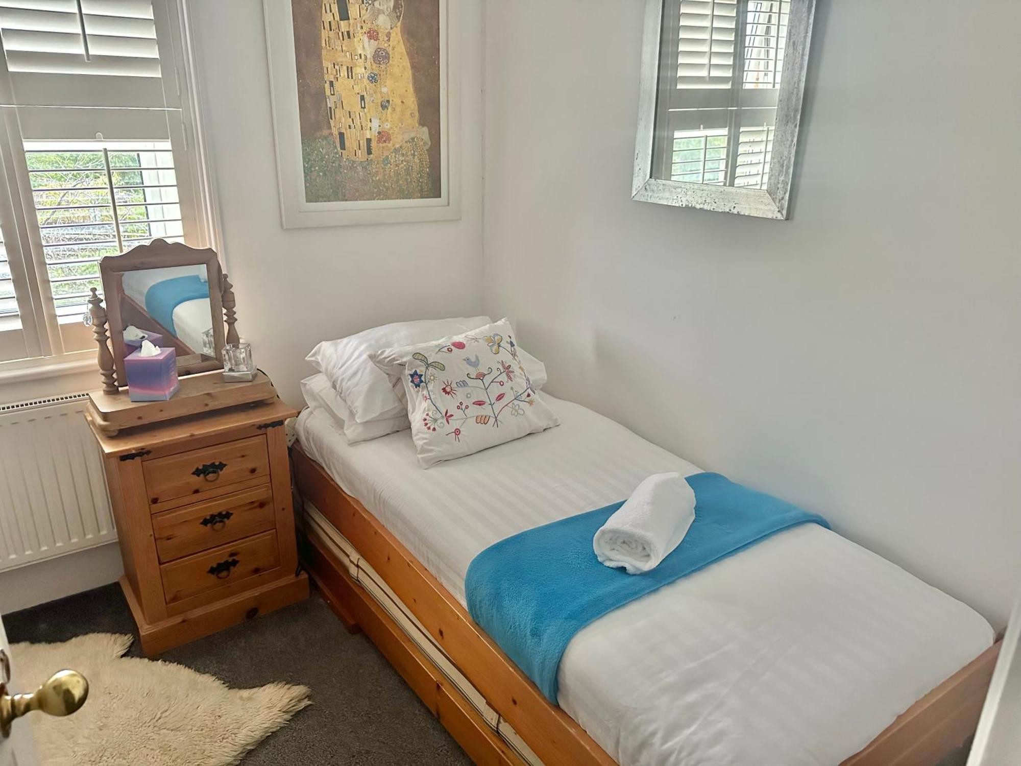 Garden Cottage - 3 Bedroom Close To Town And Beach Bournemouth Bagian luar foto