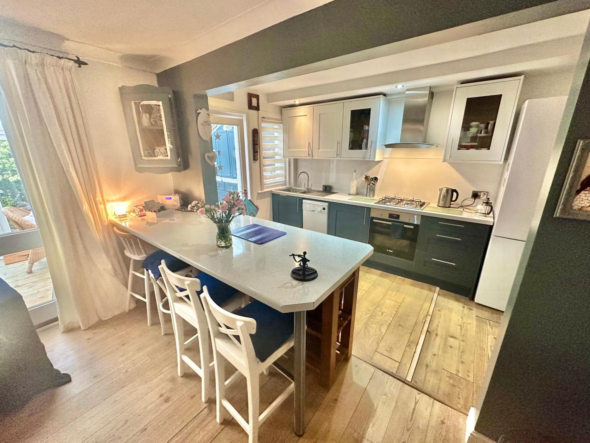 Garden Cottage - 3 Bedroom Close To Town And Beach Bournemouth Bagian luar foto
